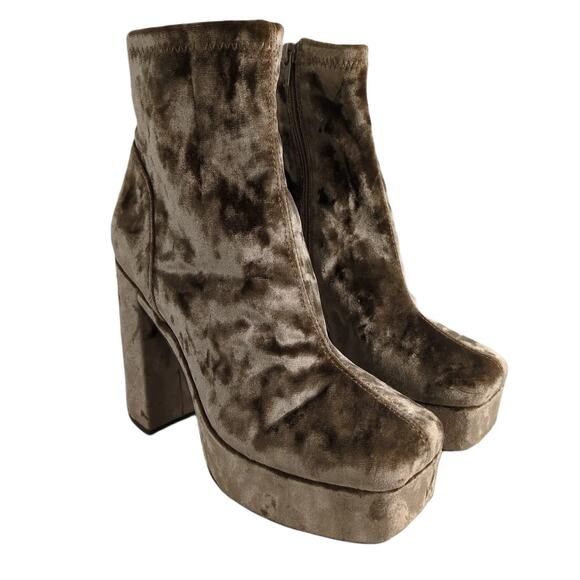 STEVE MADDEN Bianca Women's 8 Mushroom Velvet 5" Heel Platform Ankle Boots Boho - Picture 1 of 7